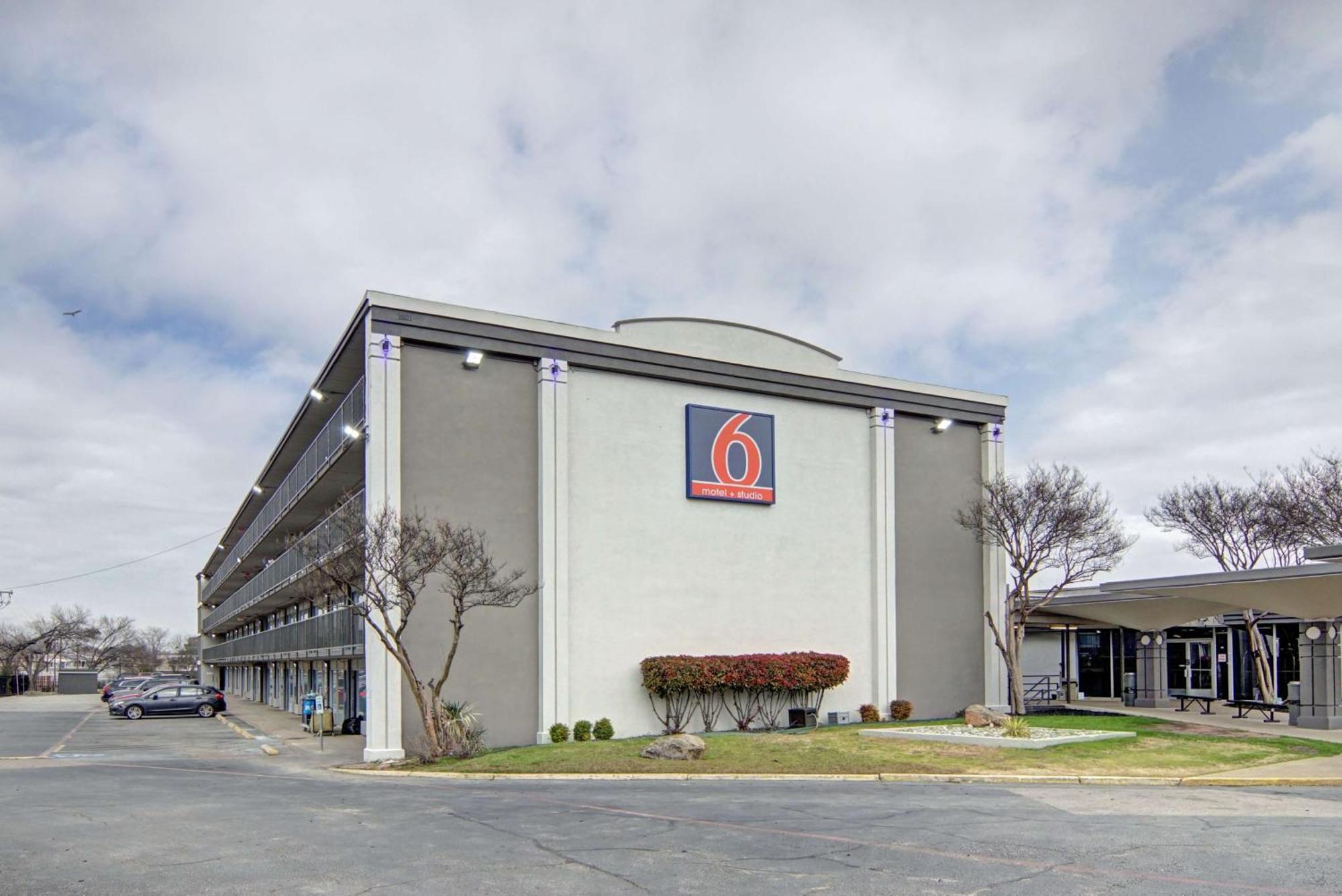 Studio 6 Mesquite, Tx Town East ภายนอก รูปภาพ